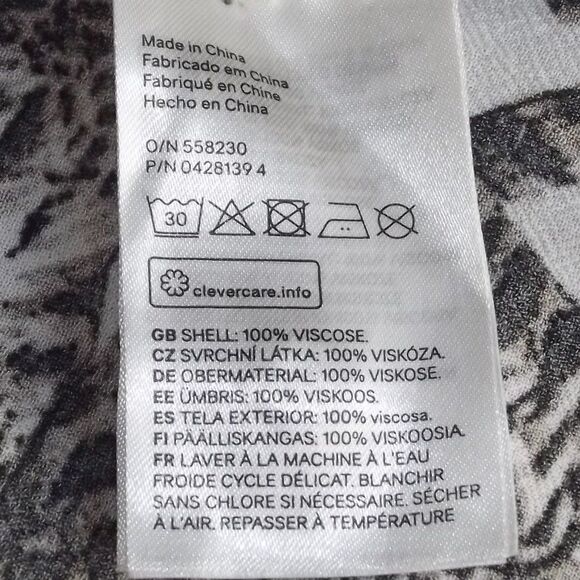 H&M Mini Dress, 4, Wild Cats, White/Brown, Long sleeves, big keyhole back - Picture 14 of 15